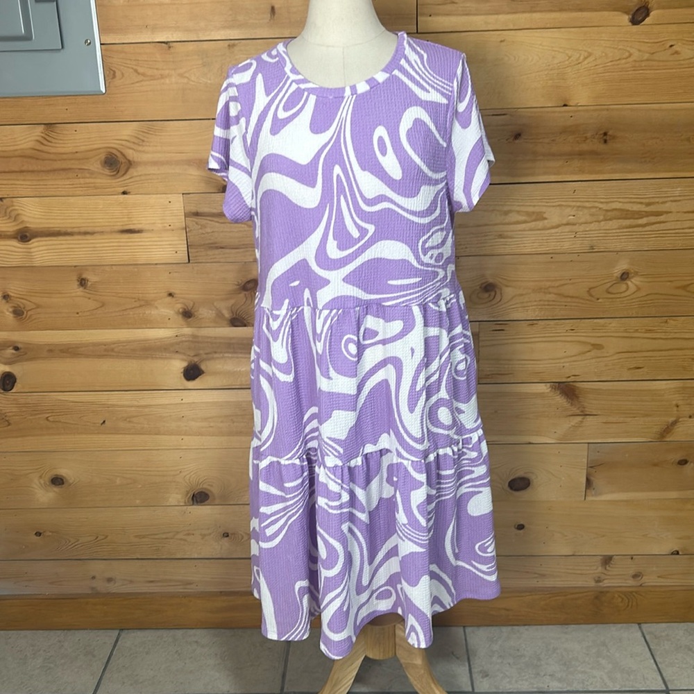 EUC LuLaRoe Ariel layered tiered casual purple white dress with pockets Large